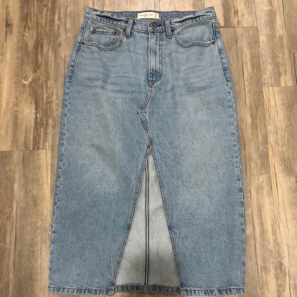 Abercrombie High Rise MIDI Skirt Size 28